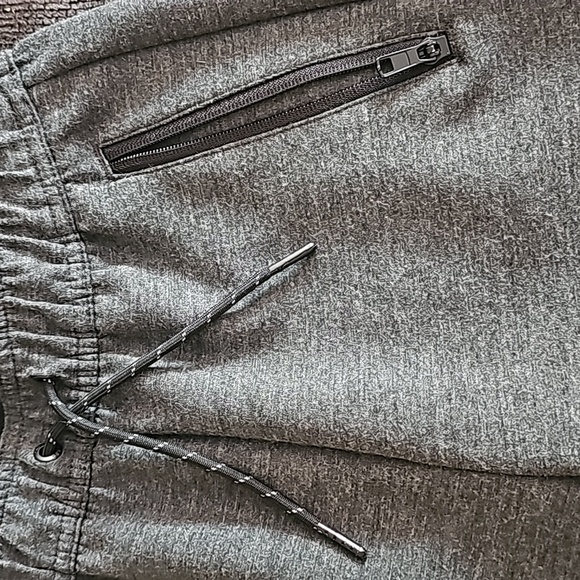 Boys NWOT Shorts - Picture 3 of 4